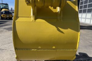 サムネイル: 令和1年式　コマツPC138US　クレーン仕様　後方超小旋回　エアコン　使用時間3415時間