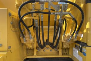 サムネイル: 令和1年式　コマツPC138US　クレーン仕様　後方超小旋回　エアコン　使用時間3415時間