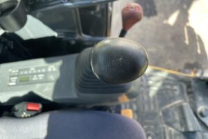 サムネイル: 令和1年式　コマツPC138US　クレーン仕様　後方超小旋回　エアコン　使用時間3415時間