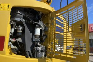 サムネイル: 令和1年式　コマツPC138US　クレーン仕様　後方超小旋回　エアコン　使用時間3415時間