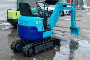 サムネイル: 【北見店】IHI　ミニバックホー　8VX