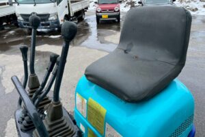 サムネイル: 【北見店】IHI　ミニバックホー　8VX