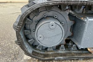 サムネイル: 【北見店】IHI　ミニバックホー　8VX