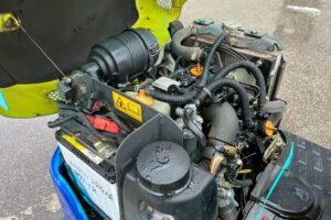 サムネイル: 【北見店】IHI　ミニバックホー　8VX