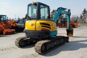 サムネイル: 【江別店】平成３１年式　クボタ　バックホー　U40-6E　★0.14立米★配管付★クレーン仕様★