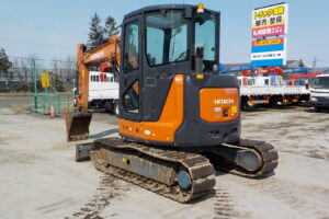 サムネイル: 【江別店】令和１年式　日立　バックホー　ZX40U-5B　★0.14立米★配管付★クレーン仕様★エアコン付★