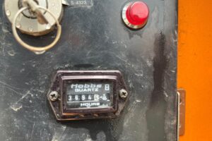 サムネイル: デンヨー　発電機　DCA-13SPK