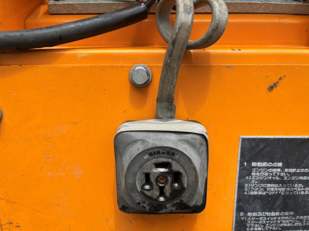 デンヨー　発電機　DCA-13SPK