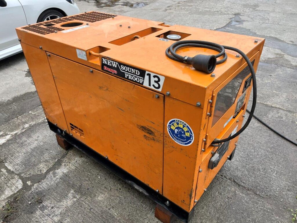 デンヨー　発電機　DCA-13SPK