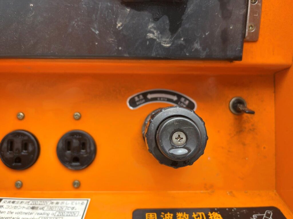 デンヨー　発電機　DCA-13SPK