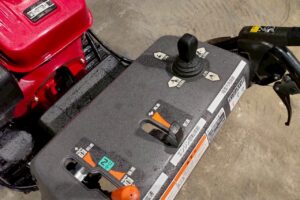 サムネイル: ホンダ除雪機HS1170SV　11馬力