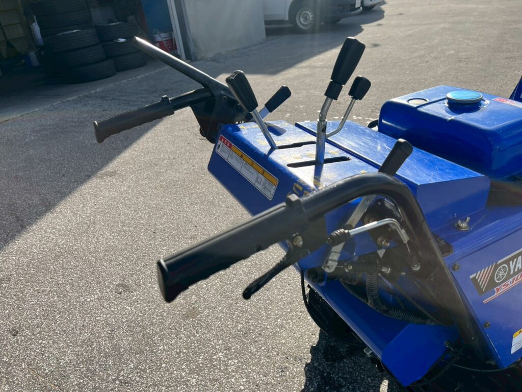 ヤマハ除雪機　YS1070　10馬力