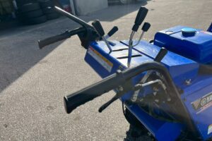 サムネイル: ヤマハ除雪機　YS1070　10馬力