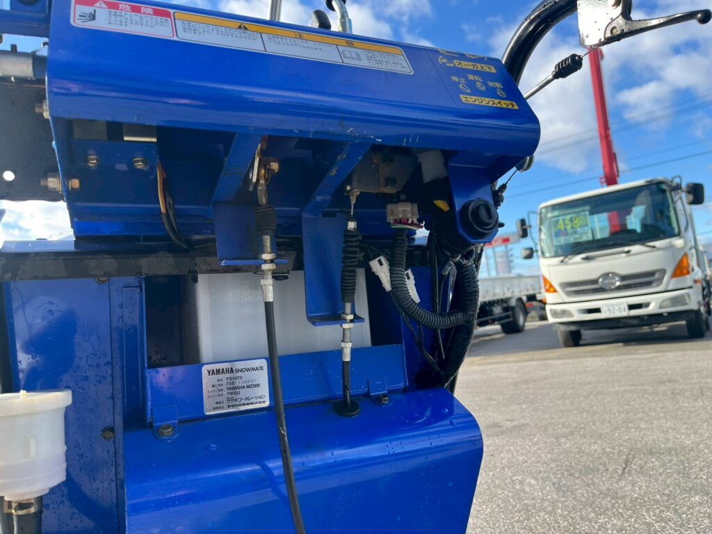 ヤマハ除雪機　YS1070　10馬力