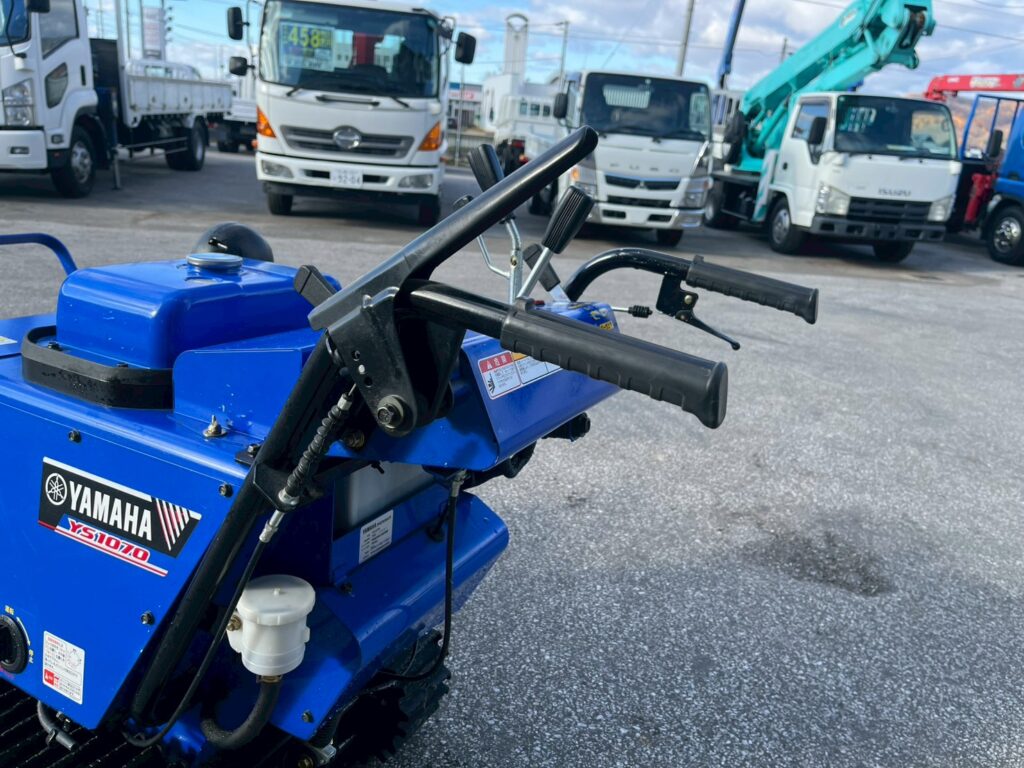 ヤマハ除雪機　YS1070　10馬力