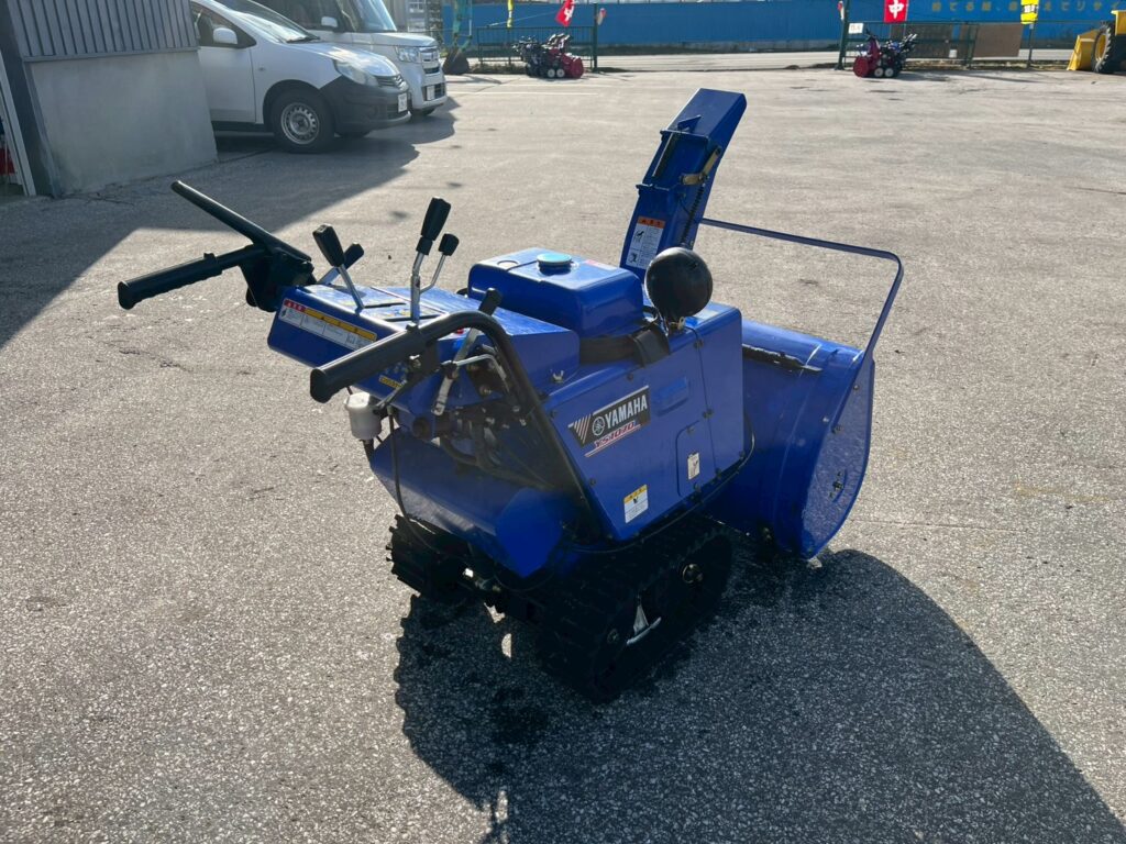 ヤマハ除雪機　YS1070　10馬力