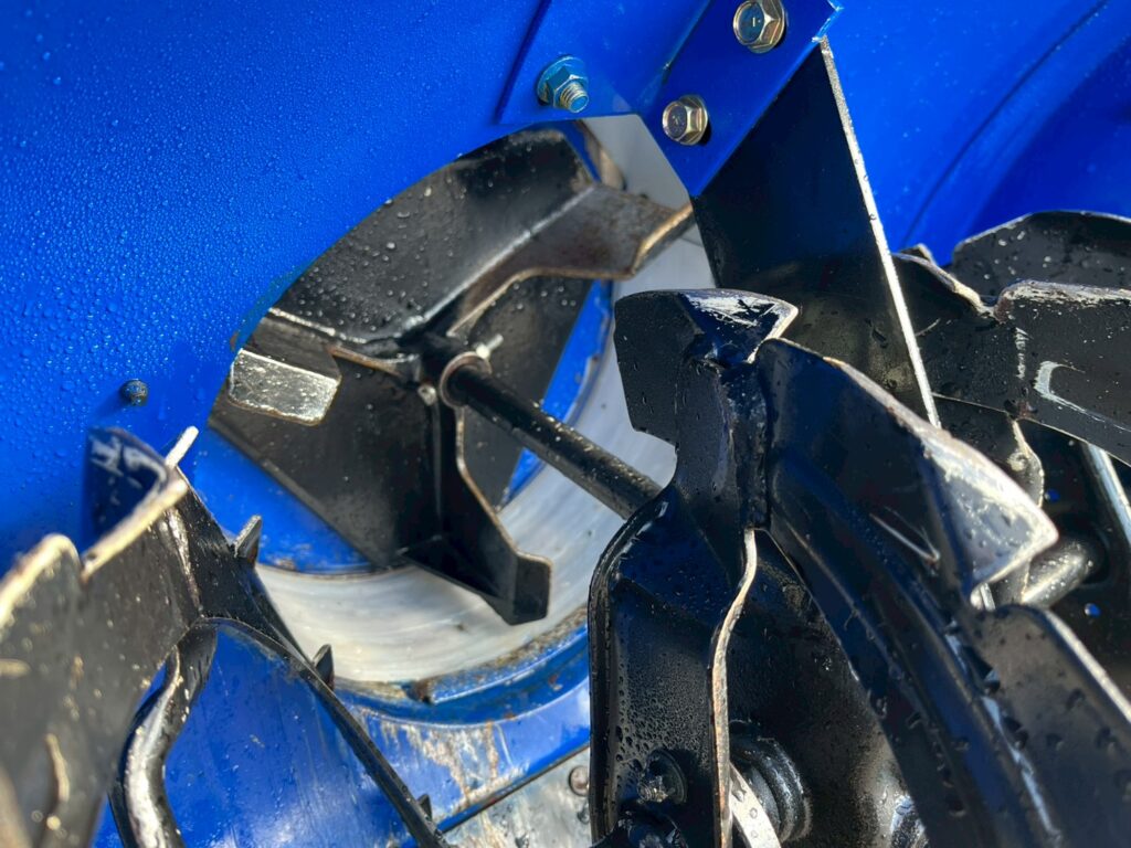 ヤマハ除雪機　YS1070　10馬力