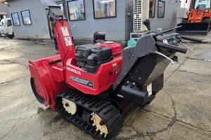 サムネイル: ホンダ　ハイブリッド除雪機　スノーラｉ　ＨＳ１５９０ｉ ★15馬力・ガソリン★