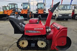 サムネイル: ホンダ　ハイブリッド除雪機　スノーラｉ　ＨＳ１５９０ｉ ★15馬力・ガソリン★