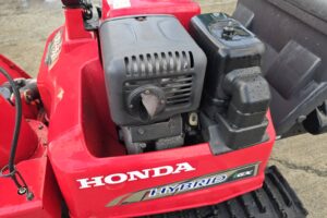 サムネイル: ホンダ　ハイブリッド除雪機　スノーラｉ　ＨＳ１５９０ｉ ★15馬力・ガソリン★