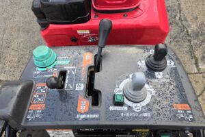 サムネイル: ホンダ　ハイブリッド除雪機　スノーラｉ　ＨＳ１５９０ｉ ★15馬力・ガソリン★