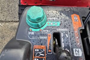 サムネイル: ホンダ　ハイブリッド除雪機　スノーラｉ　ＨＳ１５９０ｉ ★15馬力・ガソリン★