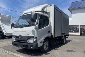 平成29年　トヨエース２トン冷蔵冷凍車４WD　全塗装済み　車検1年付