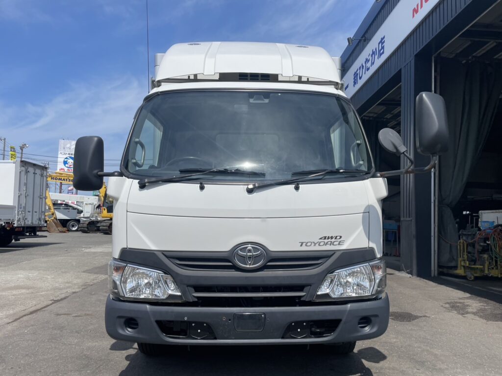 平成29年　トヨエース２トン冷蔵冷凍車４WD　全塗装済み　車検1年付