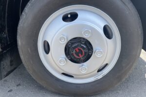 サムネイル: 平成29年　トヨエース２トン冷蔵冷凍車４WD　全塗装済み　車検1年付
