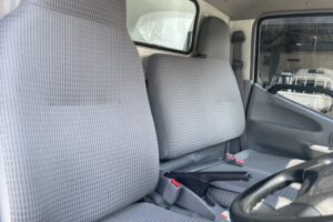 サムネイル: 平成29年　トヨエース２トン冷蔵冷凍車４WD　全塗装済み　車検1年付