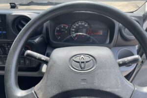 サムネイル: 平成29年　トヨエース２トン冷蔵冷凍車４WD　全塗装済み　車検1年付