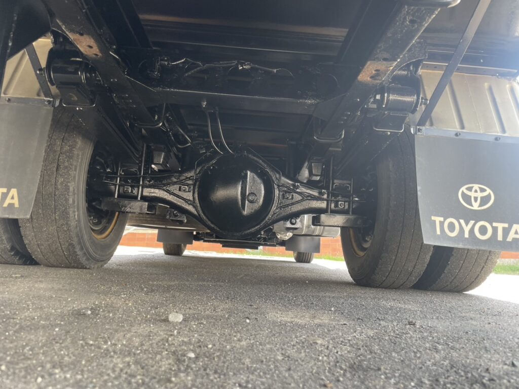 平成29年　トヨエース２トン冷蔵冷凍車４WD　全塗装済み　車検1年付