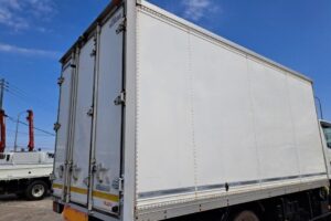 サムネイル: 平成20年　エルフ ４tパネル　★ワイドロング★サイドドア★バックモニター付★車検1年付★