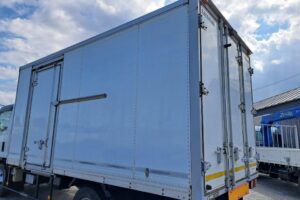 サムネイル: 平成20年　エルフ ４tパネル　★ワイドロング★サイドドア★バックモニター付★車検1年付★
