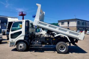 サムネイル: 平成20年　ファイター４トンダンプ　コボレーン　三方開き　車検1年付