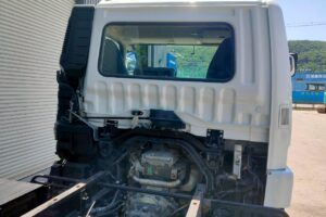 サムネイル: 平成20年　ファイター４トンダンプ　コボレーン　三方開き　車検1年付
