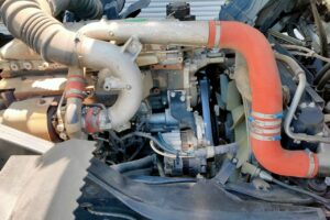 サムネイル: 平成20年　ファイター４トンダンプ　コボレーン　三方開き　車検1年付