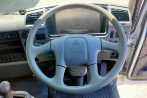 サムネイル: 平成20年　ファイター４トンダンプ　コボレーン　三方開き　車検1年付