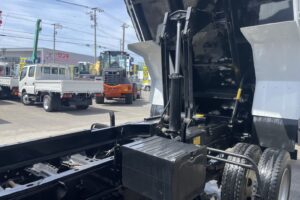 サムネイル: 平成20年　ファイター４トンダンプ　コボレーン　三方開き　車検1年付