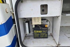 サムネイル: 平成16年　いすゞ　エルフ　14ｍ高所作業車　電工仕様（車検2年付）