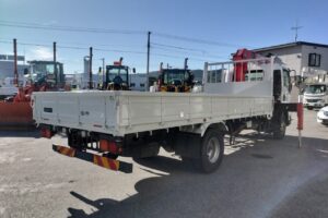 サムネイル: 平成28年　　いすゞフォワード4トン4段クレーンラジコン　★荷台塗装済み！★排気量5190㏄！★車検1年付　★ラジコン