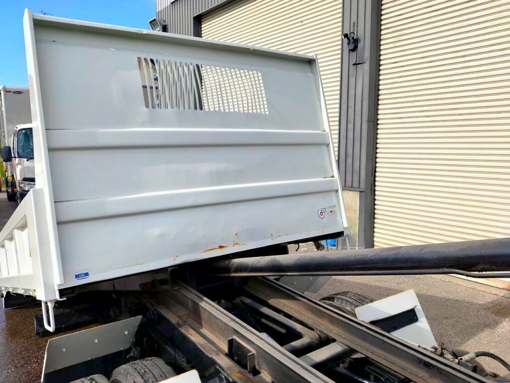 平成19年　キャンター 3ｔローダーダンプ　