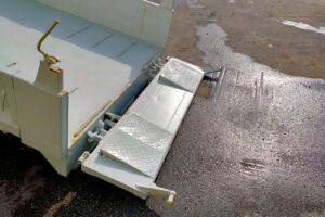 サムネイル: 平成19年　キャンター 3ｔローダーダンプ　