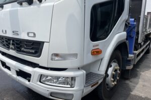 サムネイル: 平成25年　ファイター増トン4段クレーンアルミアオリ　ラジコン　差し違いアウトリガー
