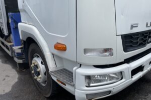 サムネイル: 平成25年　ファイター増トン4段クレーンアルミアオリ　ラジコン　差し違いアウトリガー