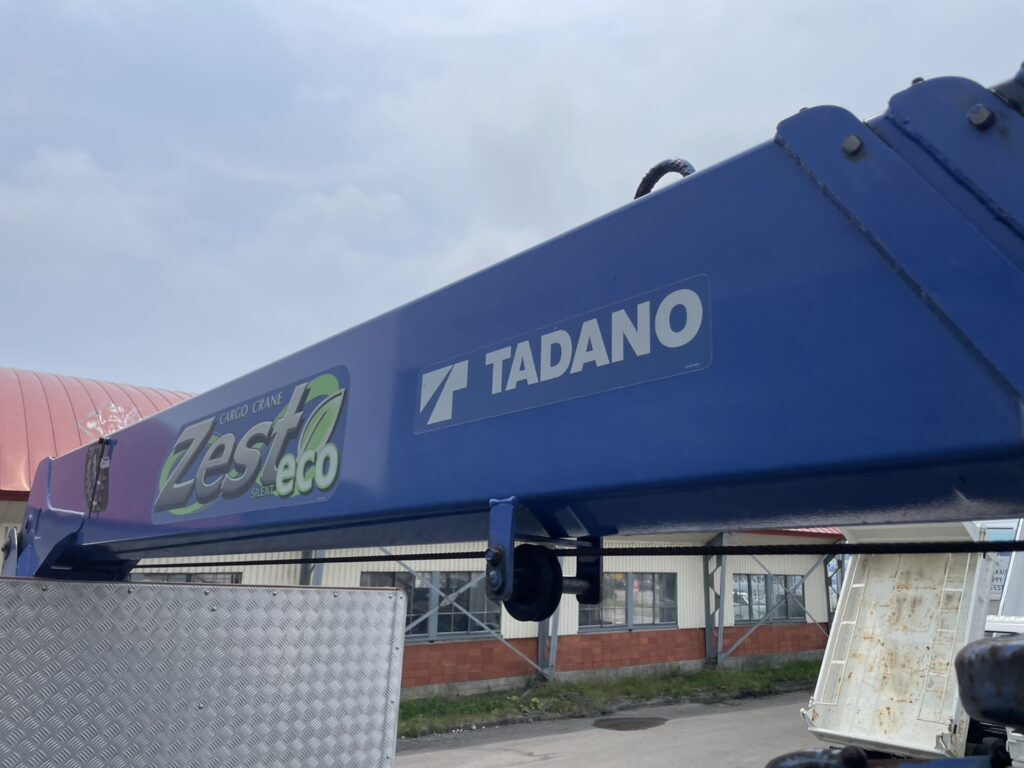 平成25年　ファイター増トン4段クレーンアルミアオリ　ラジコン　差し違いアウトリガー