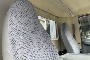 サムネイル: 平成25年　ファイター増トン4段クレーンアルミアオリ　ラジコン　差し違いアウトリガー