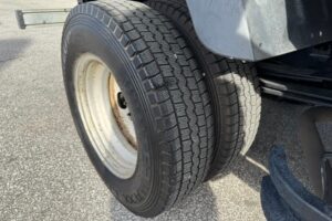 サムネイル: 平成18年　日野　デュトロ2トン3段クレーンロング　★軽々ゲート付　★車検令和７年１２月！