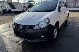 令和2年　ニッサン　NV150AD　VEエマージェンシーブレーキ標準 4WD