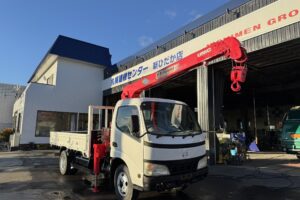 サムネイル: 平成17年　デュトロ２トン4段クレーンロング ラジコン・フックイン 全塗装済み